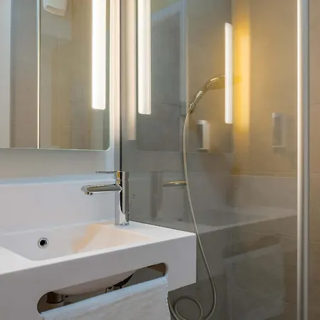Cran-gevrier Hotel Annecy